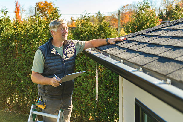 Professional Roofing technician working in Wayne, NE